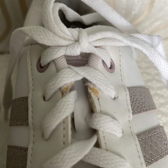 👟 ADIDAS Cloudfoam Advantage Sneaker, size 9 Ortholite Float - Picture 12 of 17